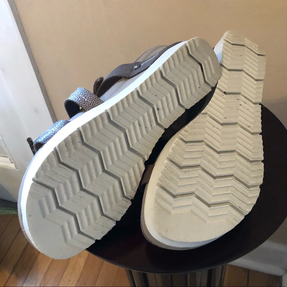 Crown Vintage Wedge Sandals - Picture 8 of 8